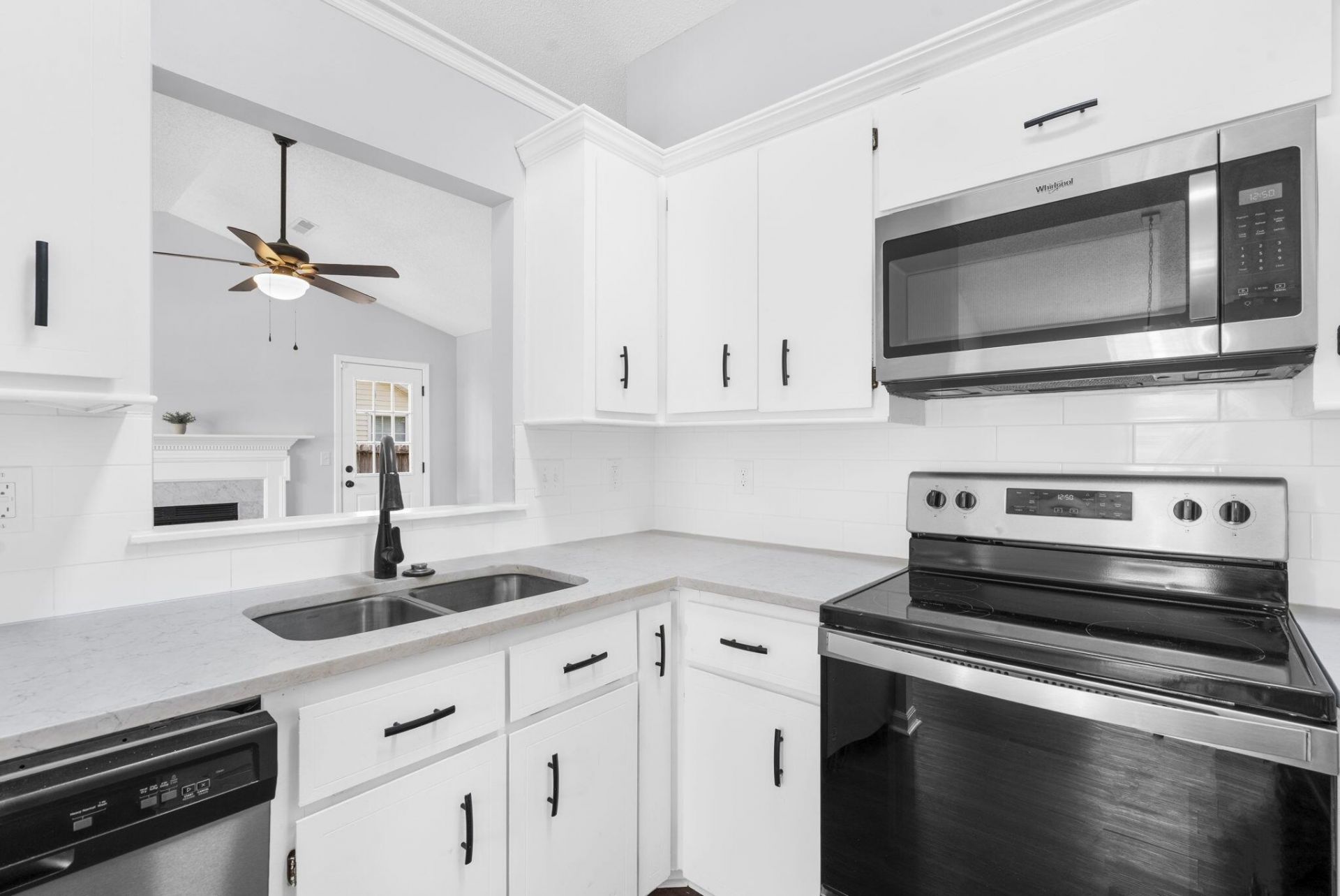 2772 Donner Avenue Photo 12