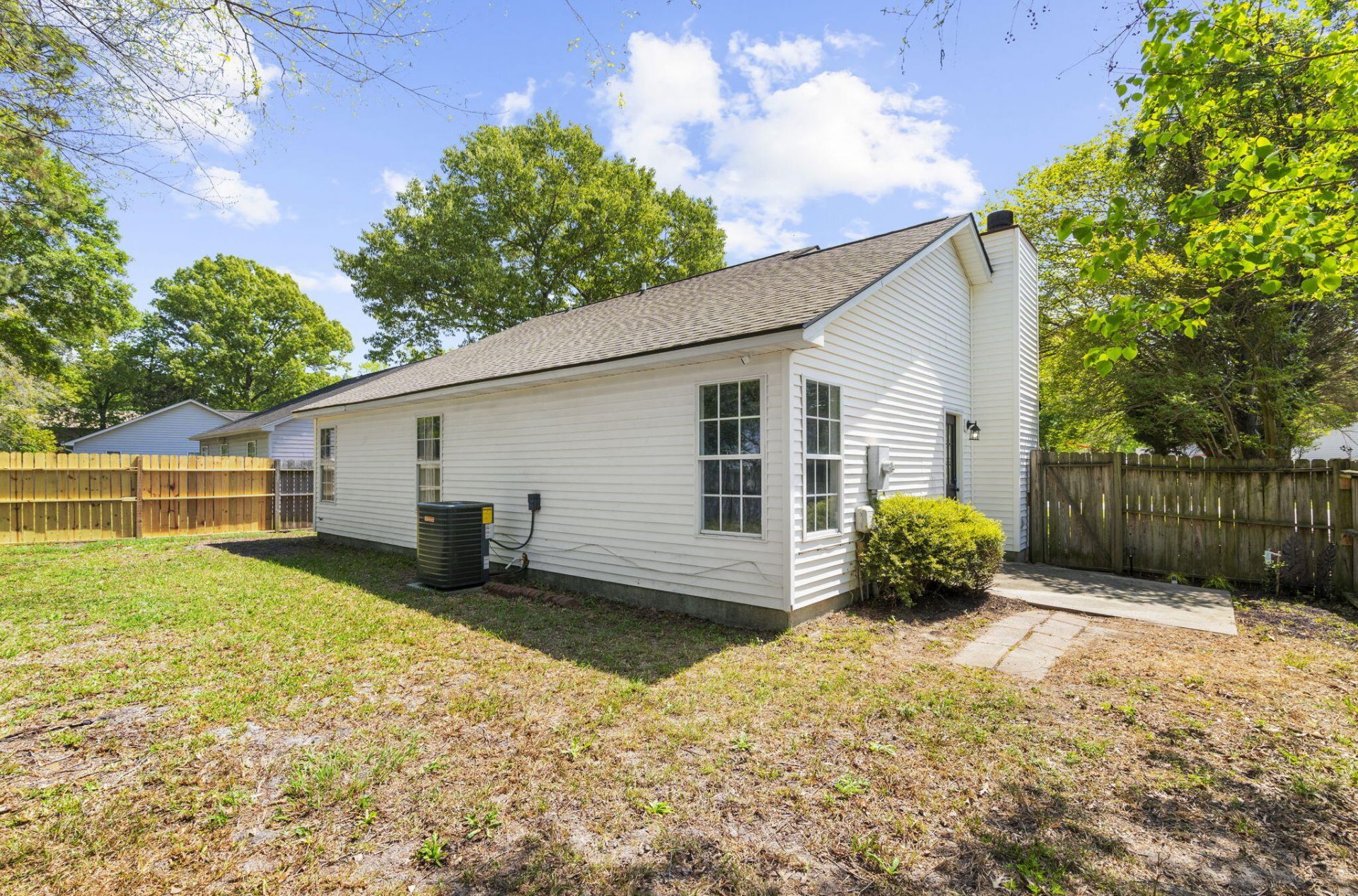 2772 Donner Avenue Photo 28