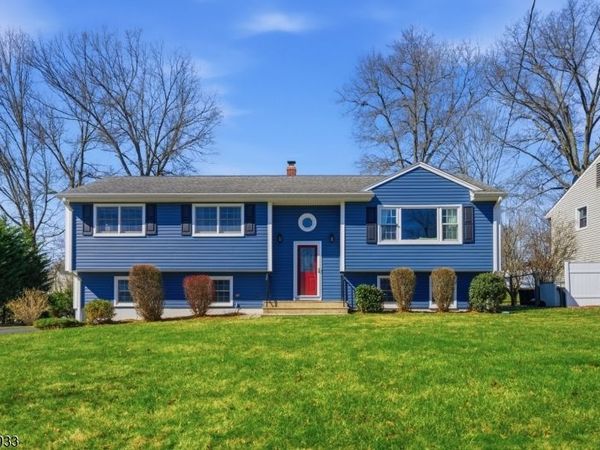 28 LORD STIRLING DRIVE, Parsippany-Troy Hills, NJ 07054