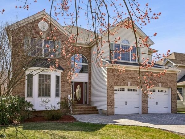 11 Windemere Ct, Hanover, NJ 07981