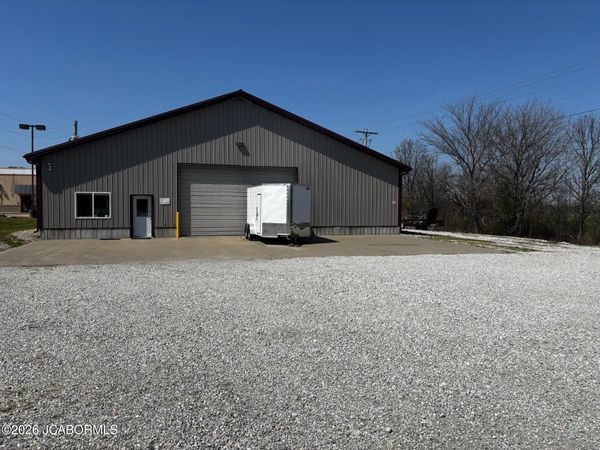 1010 W BUCHANAN STREET, California, MO 65018