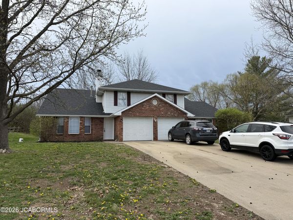 1346 LOUISVILLE DRIVE, Columbia, MO 65203