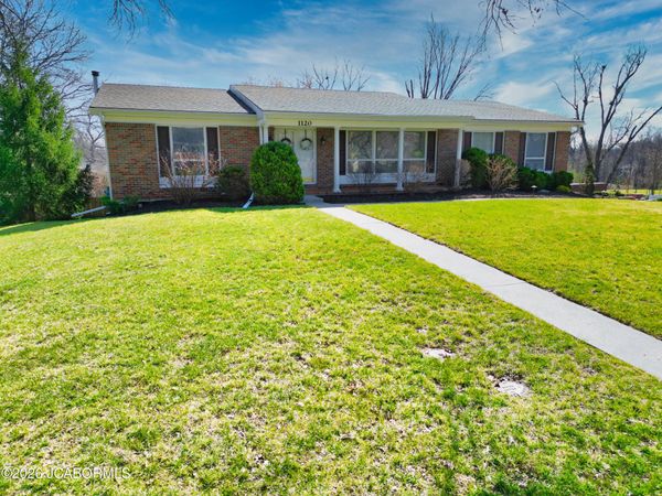 1120 DANFORTH DRIVE, Columbia, MO 65201