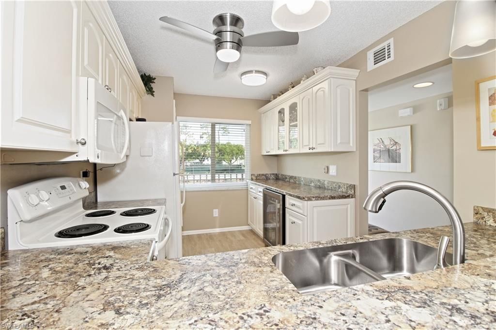 5970 Amherst Dr, Unit C205, Naples, FL 34112 Photo