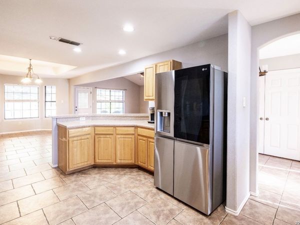 306 Yorktown, Pleasanton, TX 78064