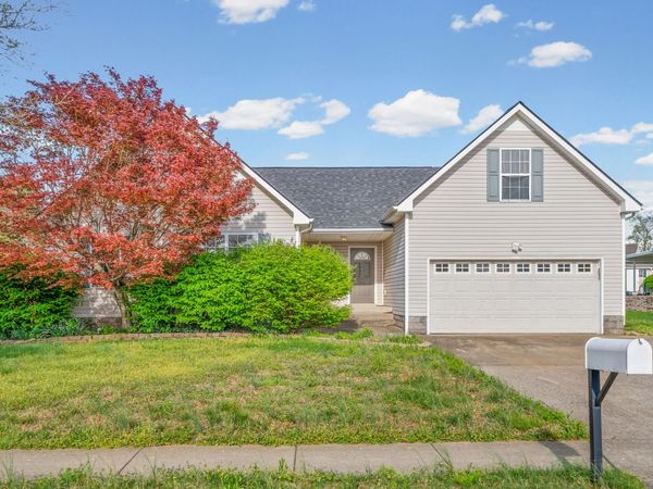 1165 Snoopy Dr , Clarksville, TN 37040