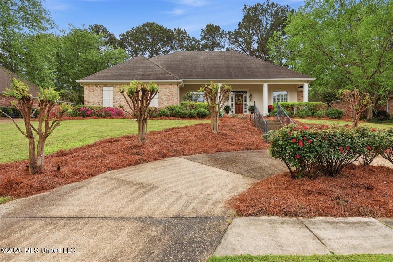 141 Whisper Lake Boulevard, Madison, MS 39110 Main Photo