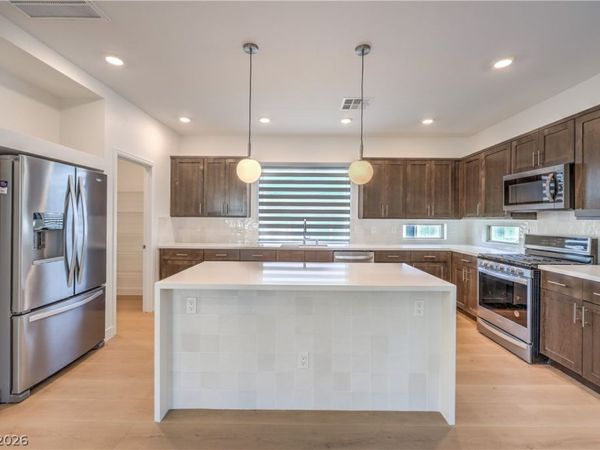 8144 Monsoon Bay Street , Las Vegas, NV 89113