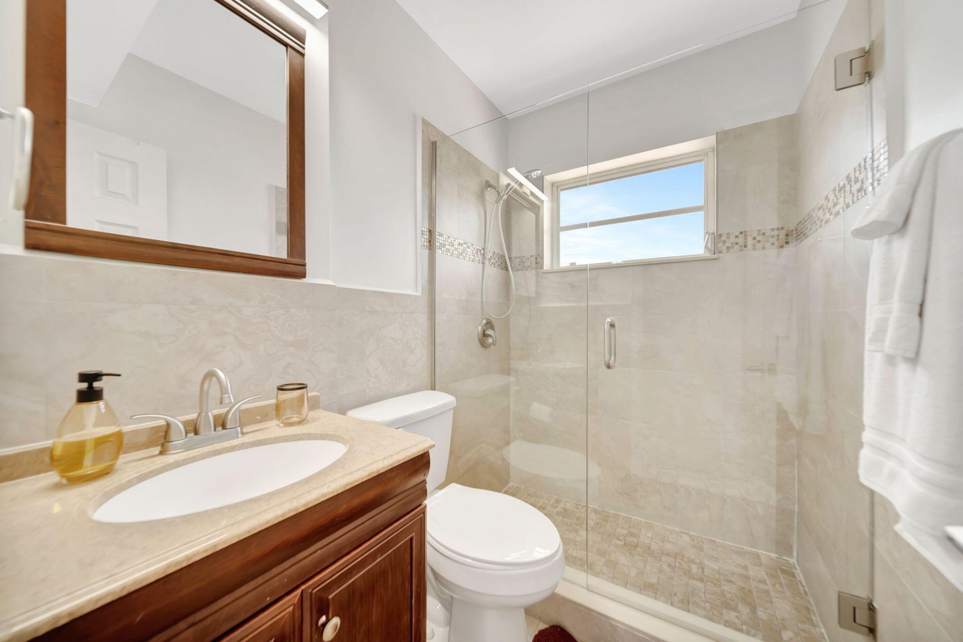 2724 NE 14th Street, Unit 5, Fort Lauderdale, FL 33304 Photo