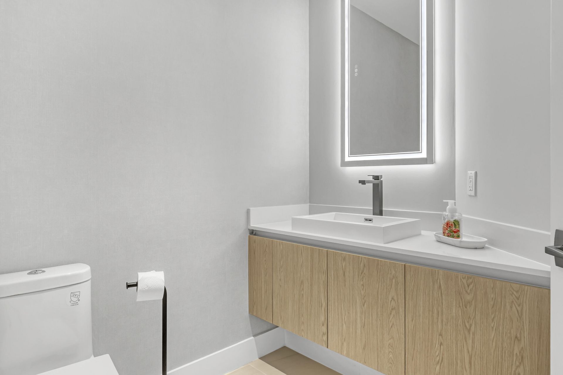 3100 N Ocean Drive, Unit H-1703, Riviera Beach, FL 33404 Photo