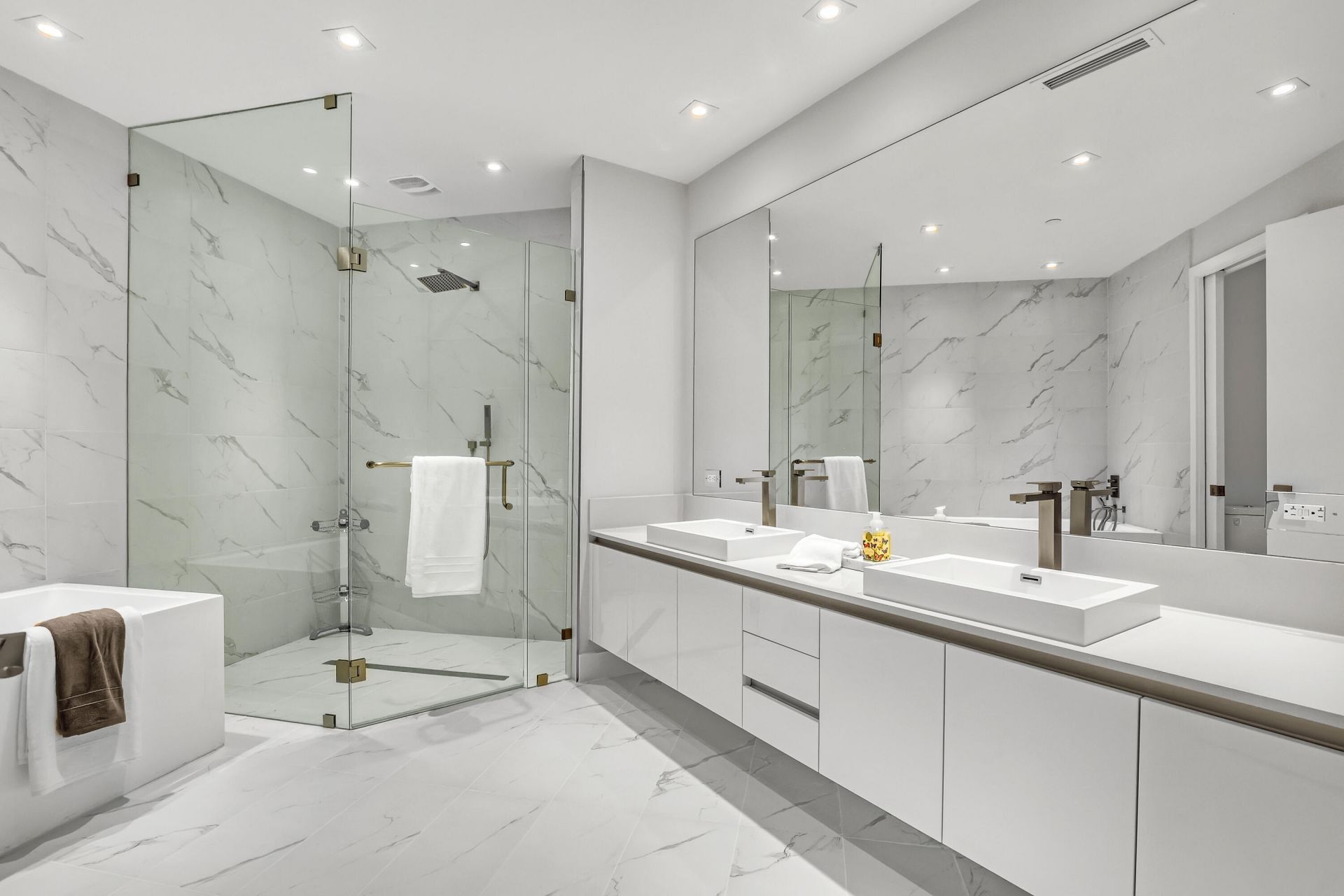 3100 N Ocean Drive, Unit H-1703, Riviera Beach, FL 33404 Photo