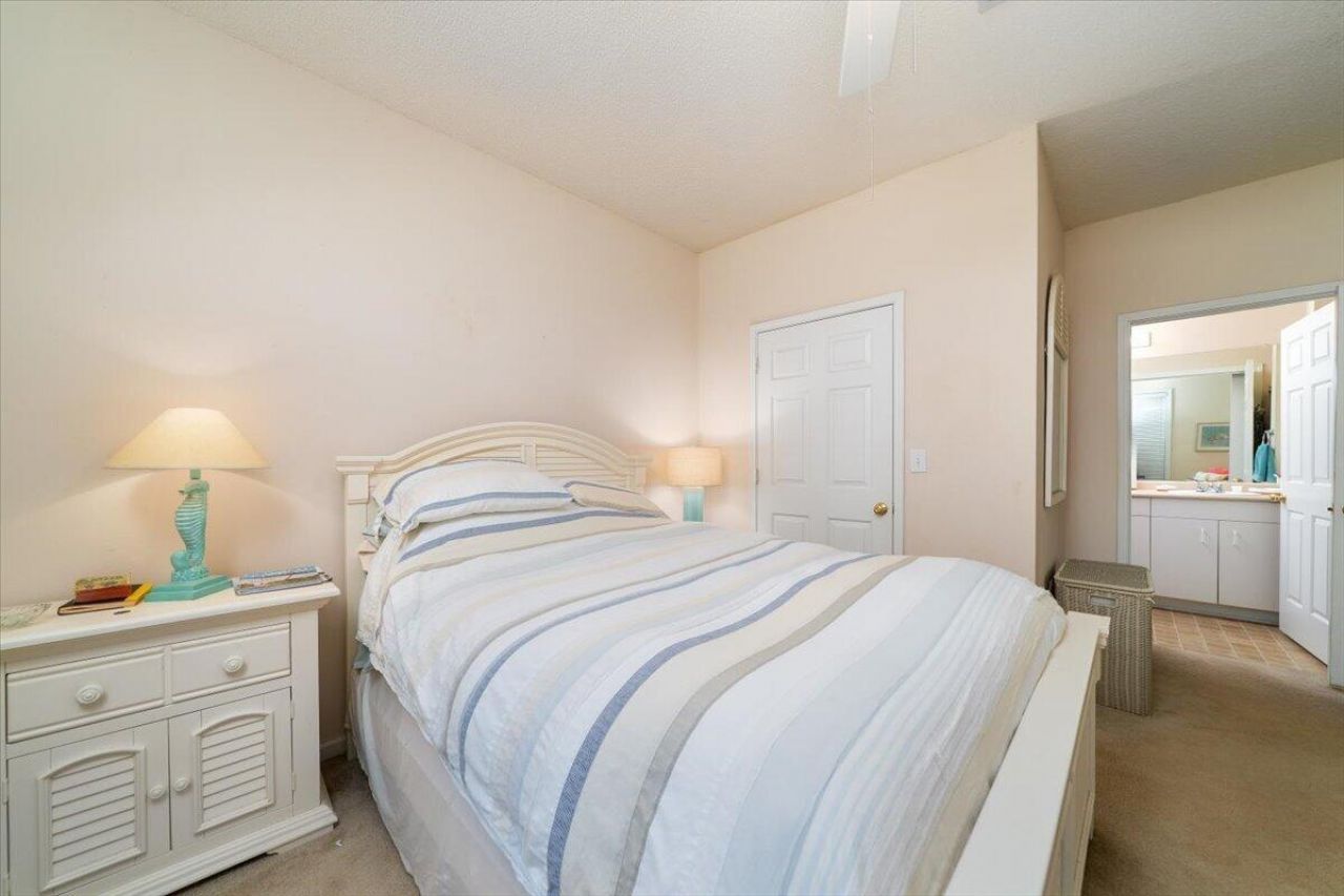 2216 Chatelain Way Photo 12