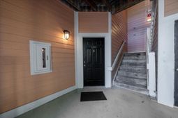 2216 Chatelain Way photo 4