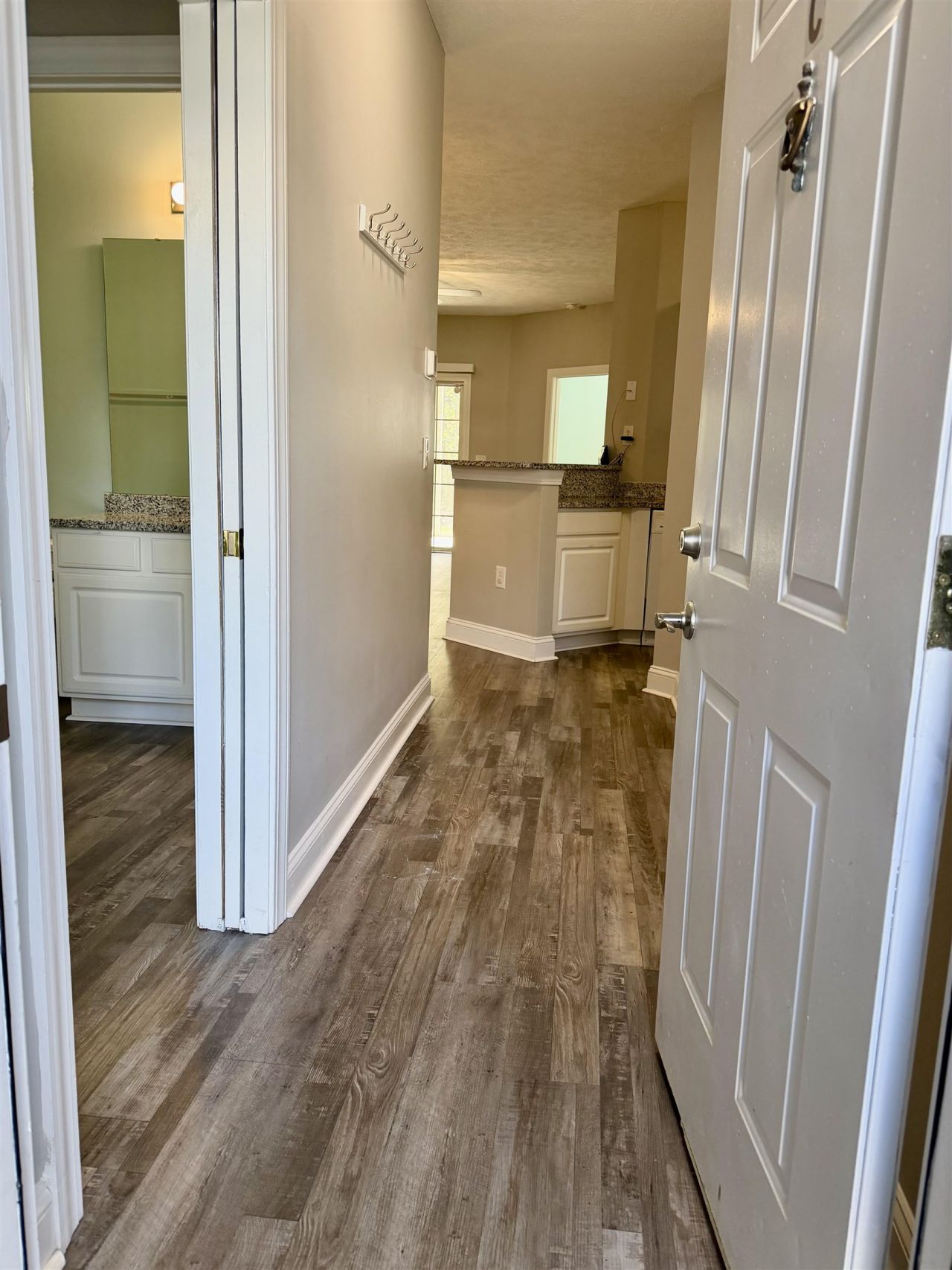 952 Algonquin Dr. Photo 6