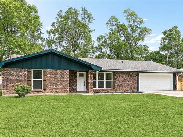 1923 DESTIN Street, Mandeville, LA 70448