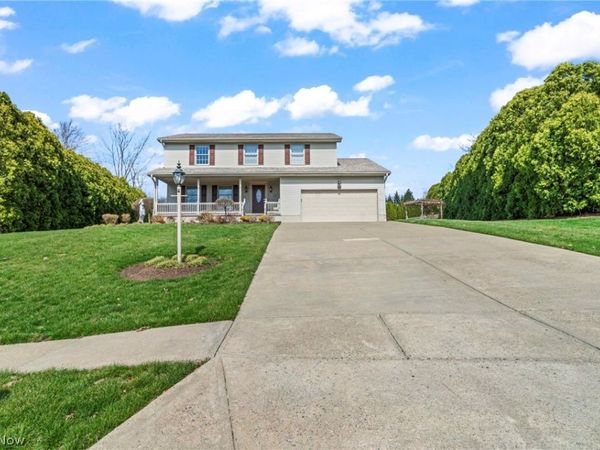 551 E Regency Circle , Canfield, OH 44406