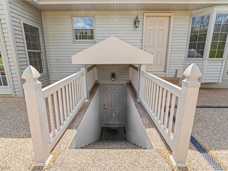 551 E Regency Circle , Canfield, OH 44406 Photo 42