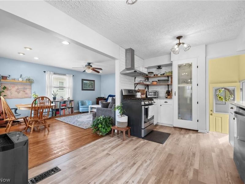 565 Lansing Road, Akron, OH 44312 Photo 13