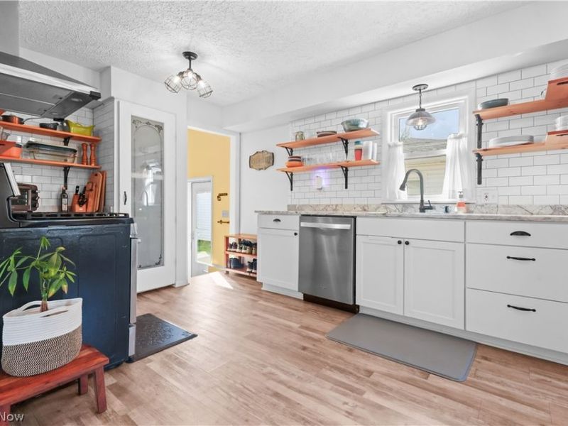 565 Lansing Road, Akron, OH 44312 Photo 16