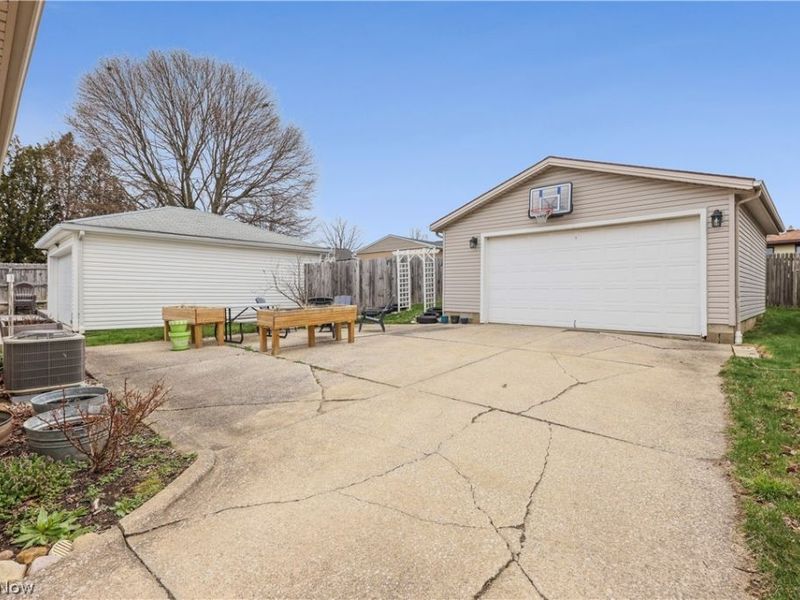 565 Lansing Road, Akron, OH 44312 Photo 4