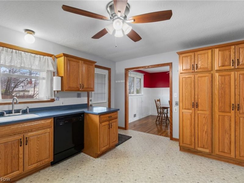 366 Lansing Road, Akron, OH 44312 Photo 10