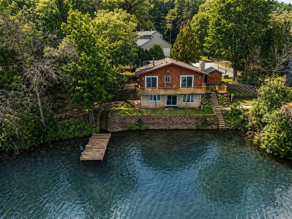 40402 Ryans Bay Road, Zumbro Falls, MN 55991