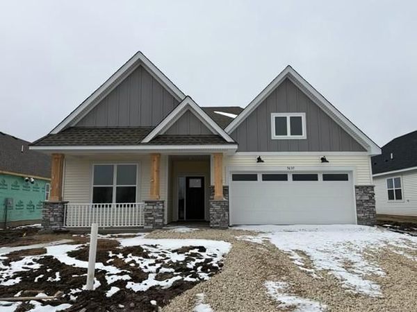 7637 Swan Street , Lino Lakes, MN 55014