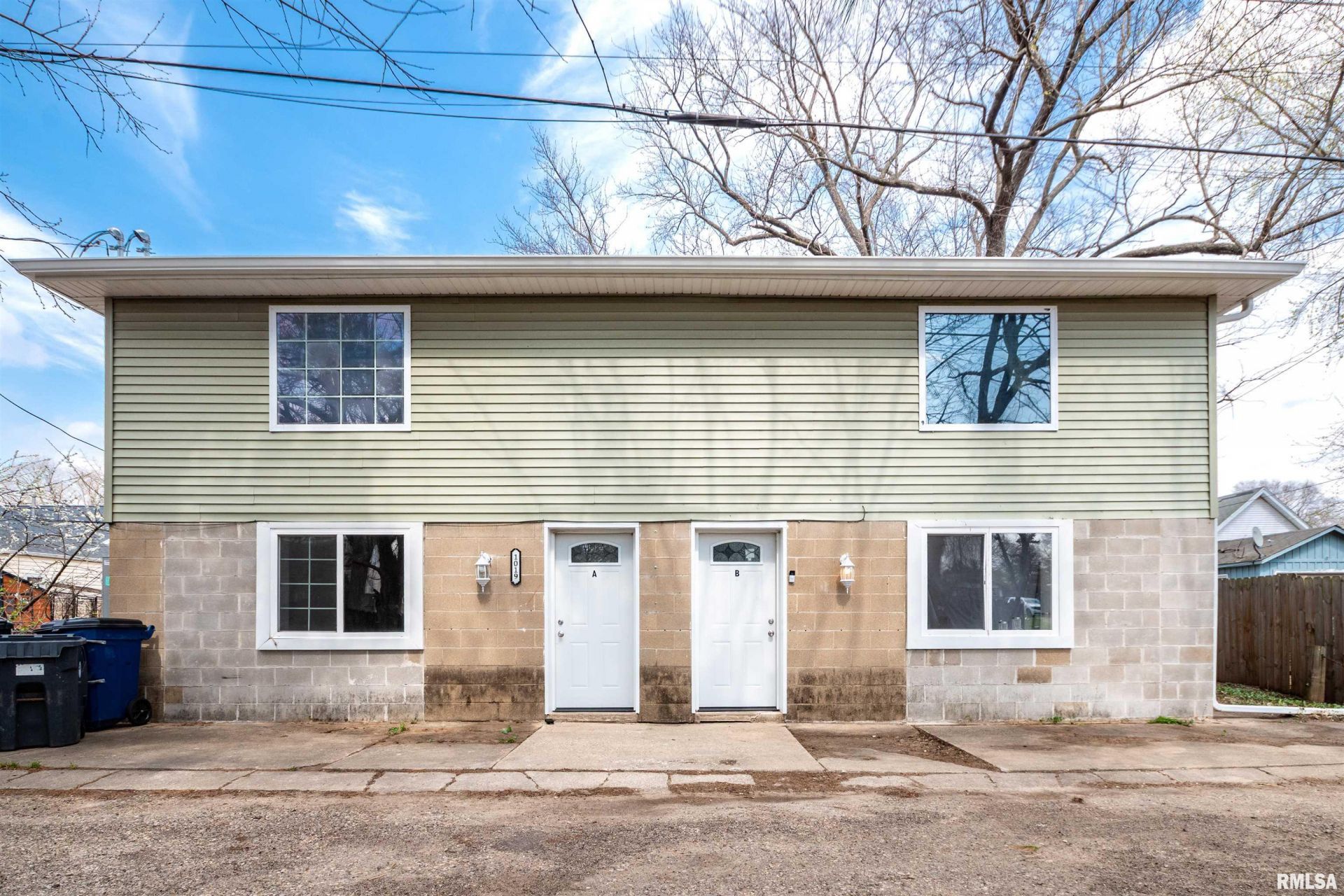 1020 Fall Street, Pekin, IL 61554 Main Photo