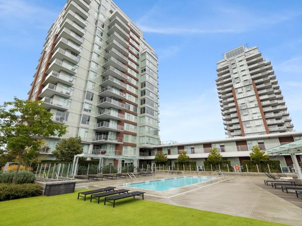 60 Saghalie Rd, Unit 806, Victoria, BC V9A 0H1