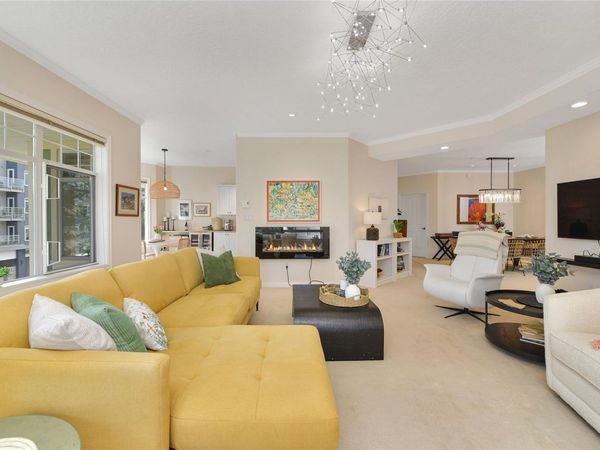 9870 Second St, Unit 302, Sidney, BC V8L 3Y6