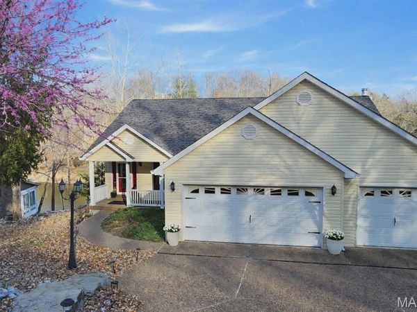 1497 S Lake Sherwood Drive, Marthasville, MO 63357