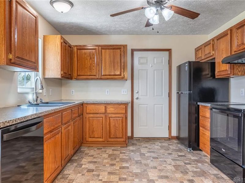 921 McDowell Street, Xenia, OH 45385 Photo 7