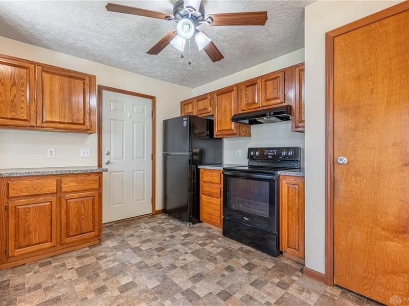 921 McDowell Street, Xenia, OH 45385 Photo 8