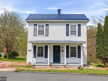 130 N HIGH STREET, EDINBURG, VA 22824