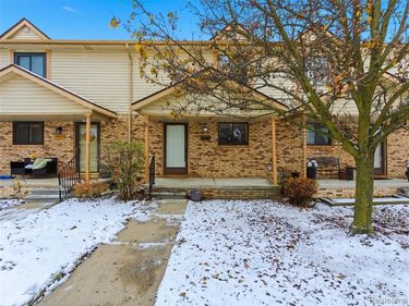 25927 New Forest Court, Chesterfield Twp, MI 48051