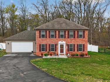 1045 Woods End Lane, Forest, VA 24551