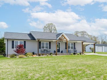 165 Robertson Ln, Danville, VA 24540