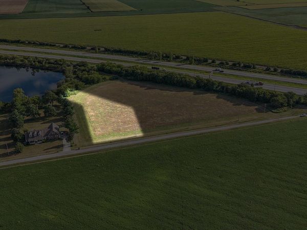 10 Moss Drive, Farmer City, IL 61842