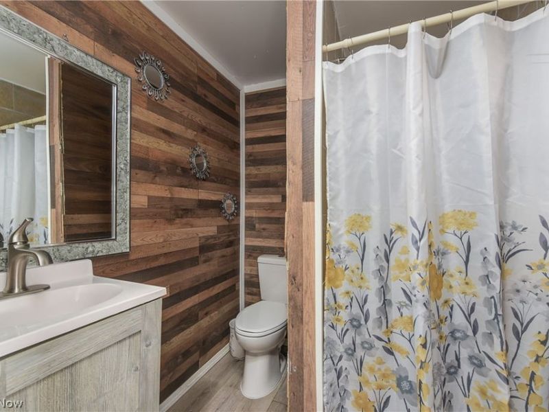 15301 Daniel Avenue, Cleveland, OH 44110 Photo 24