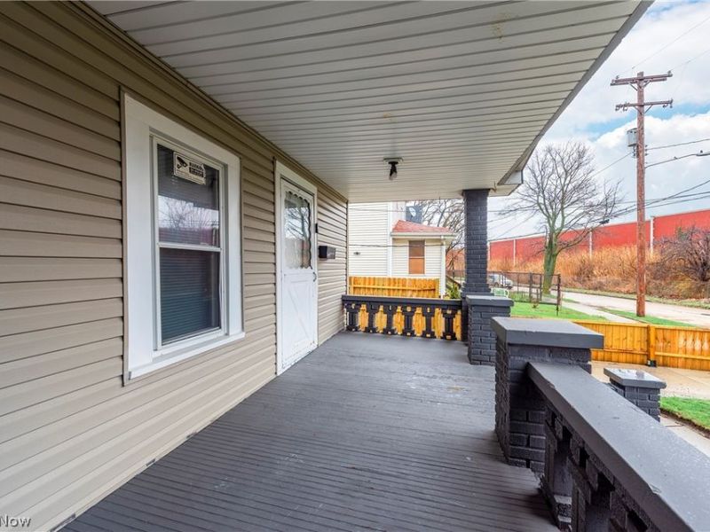 15301 Daniel Avenue, Cleveland, OH 44110 Photo 3