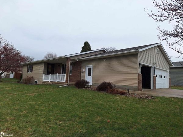 824 Capistrano Avenue, Carroll, IA 51401