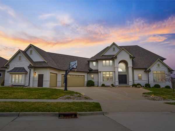 3805 144th Street, Urbandale, IA 50323