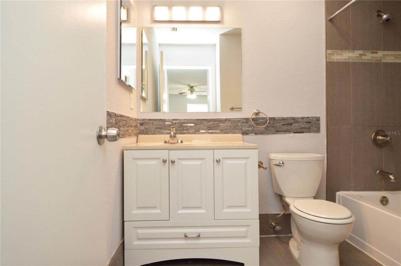 10265 Gandy Boulevard N, Unit 1707, Saint Petersburg, FL 33702 Photo