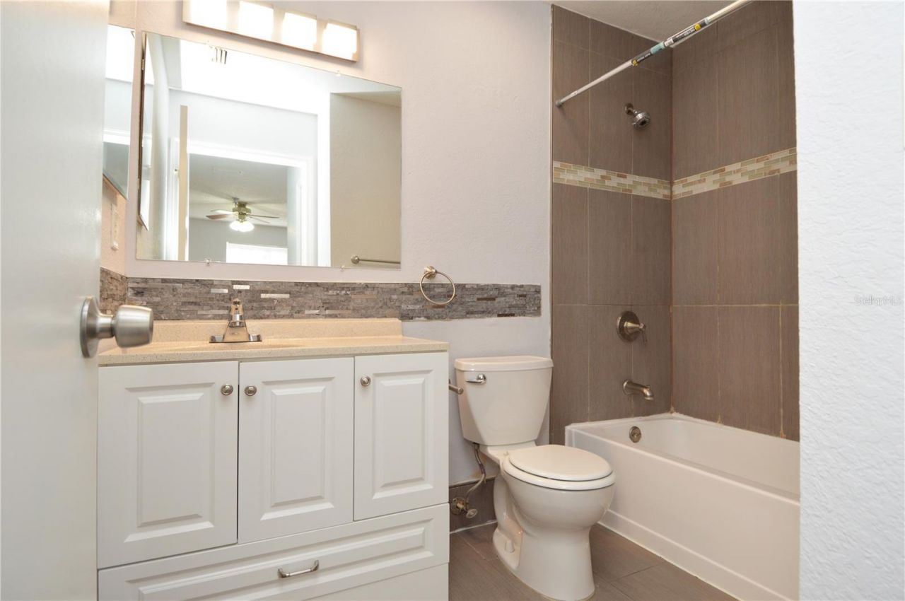 10265 Gandy Boulevard N, Unit 1707, Saint Petersburg, FL 33702 Photo