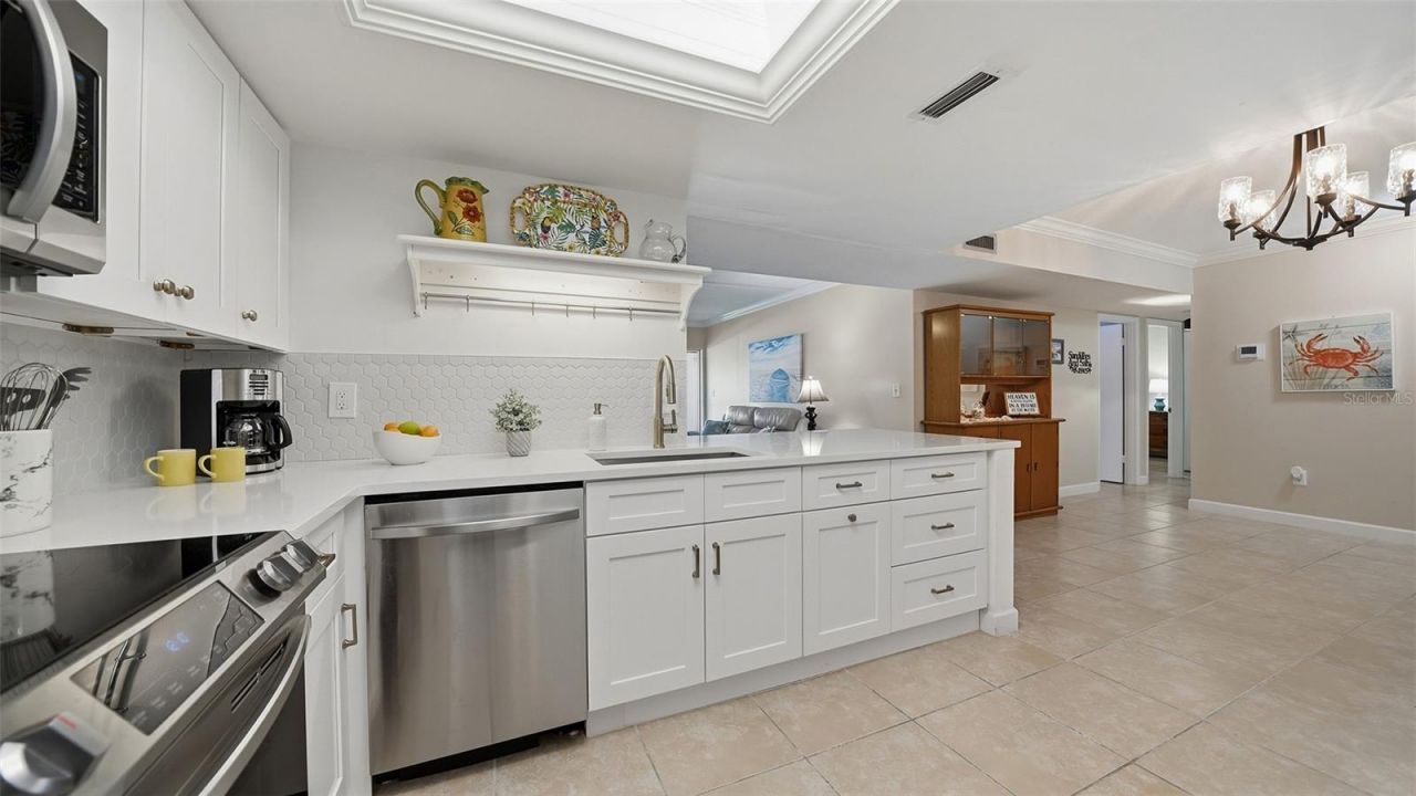 199 Whispering Sands Drive, Unit 204, Sarasota, FL 34242 Photo