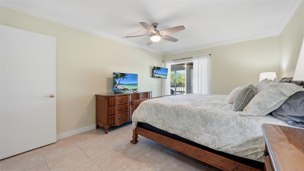 199 Whispering Sands Drive, Unit 204, Sarasota, FL 34242 Photo