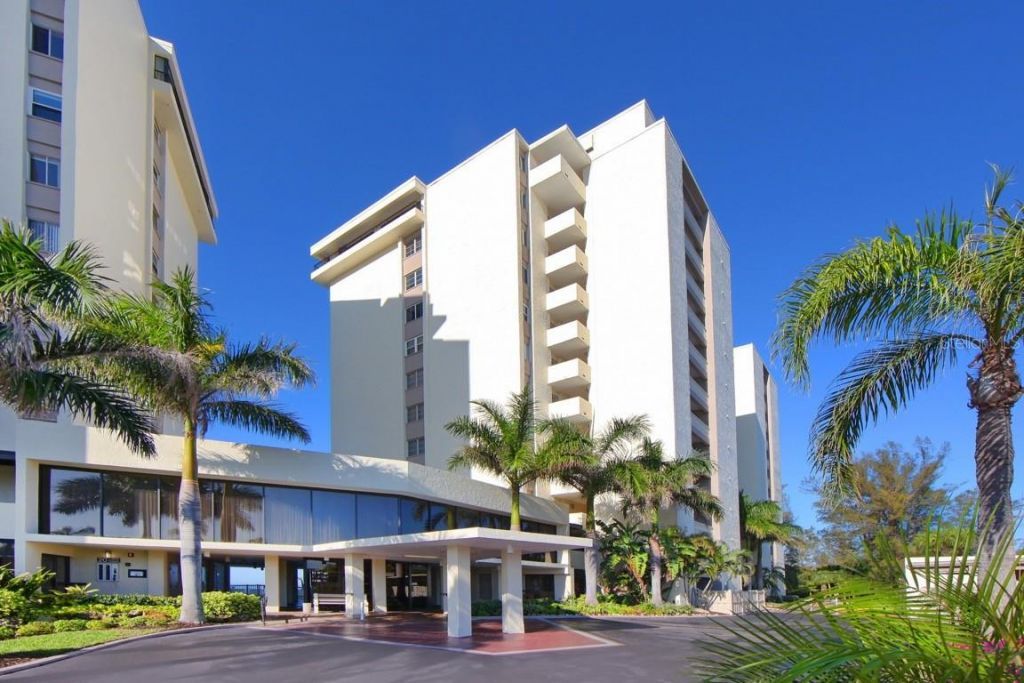 199 Whispering Sands Drive, Unit 204, Sarasota, FL 34242 Photo