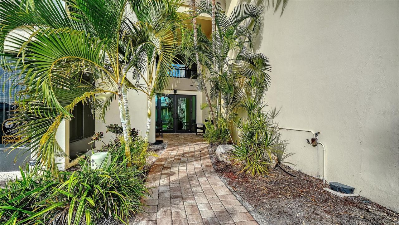 199 Whispering Sands Drive, Unit 204, Sarasota, FL 34242 Photo