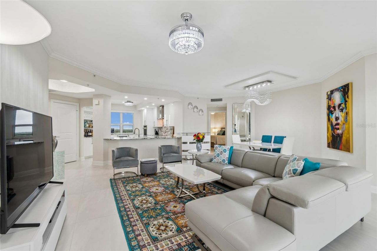 5823 Bowen Daniel Drive, Unit 1103, Tampa, FL 33616 Photo