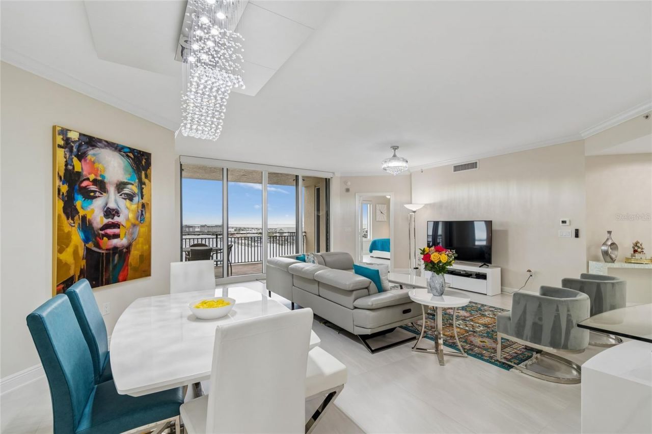 5823 Bowen Daniel Drive, Unit 1103, Tampa, FL 33616 Photo